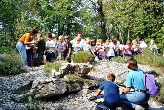 Una lezione con bambini delle elementari